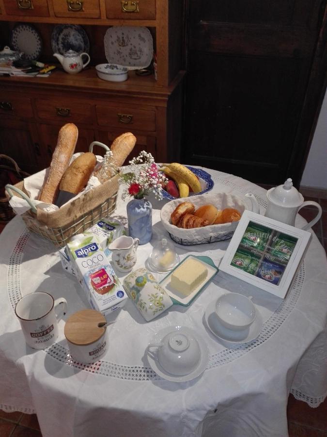 Bnbinb La Cour Enchantee Brugairolles Buitenkant foto